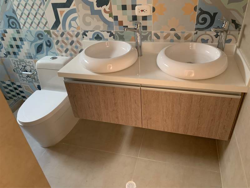 title_69d199d05a4a12919655051775344080